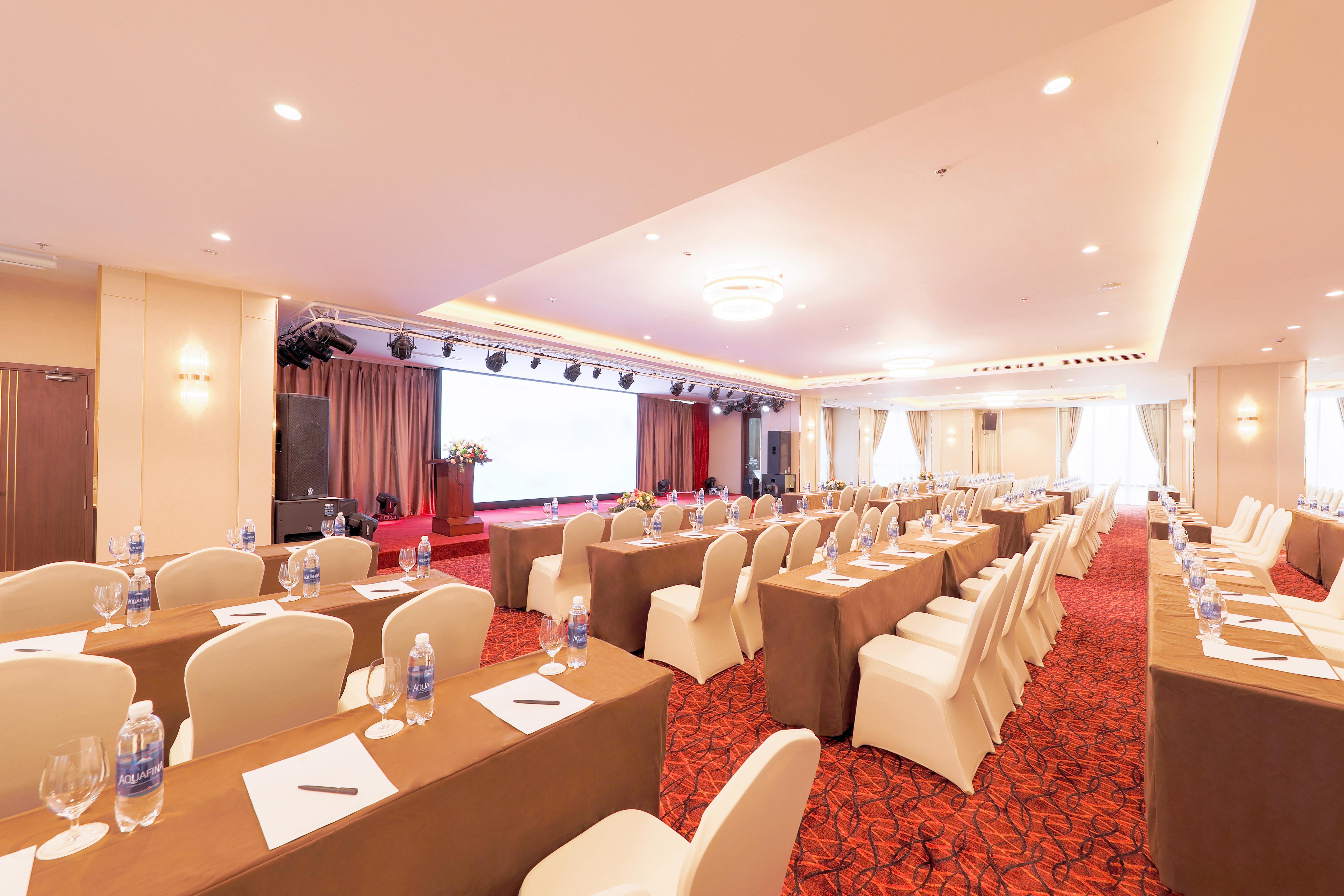 Grand Vista Hà Nội Khách sạn